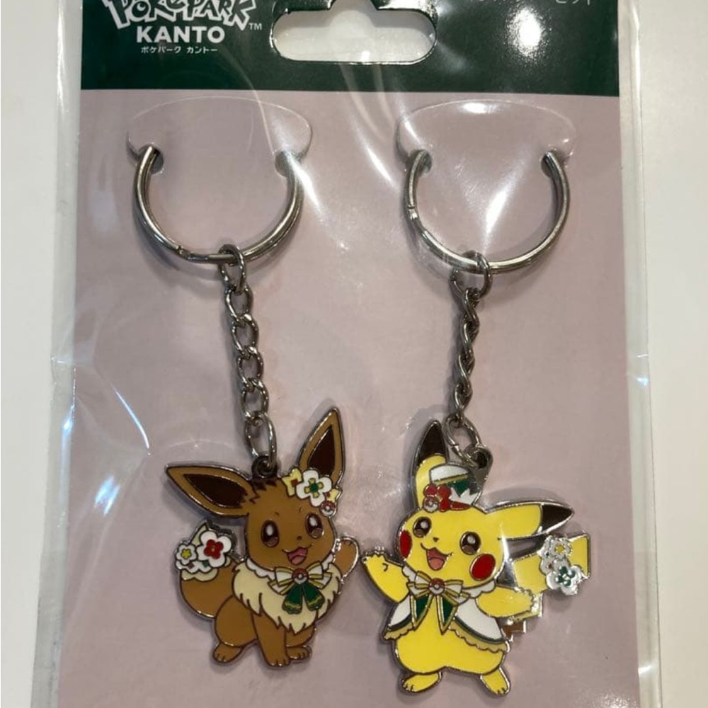 Pokepark pokemon pikachu and Eevee keychain set